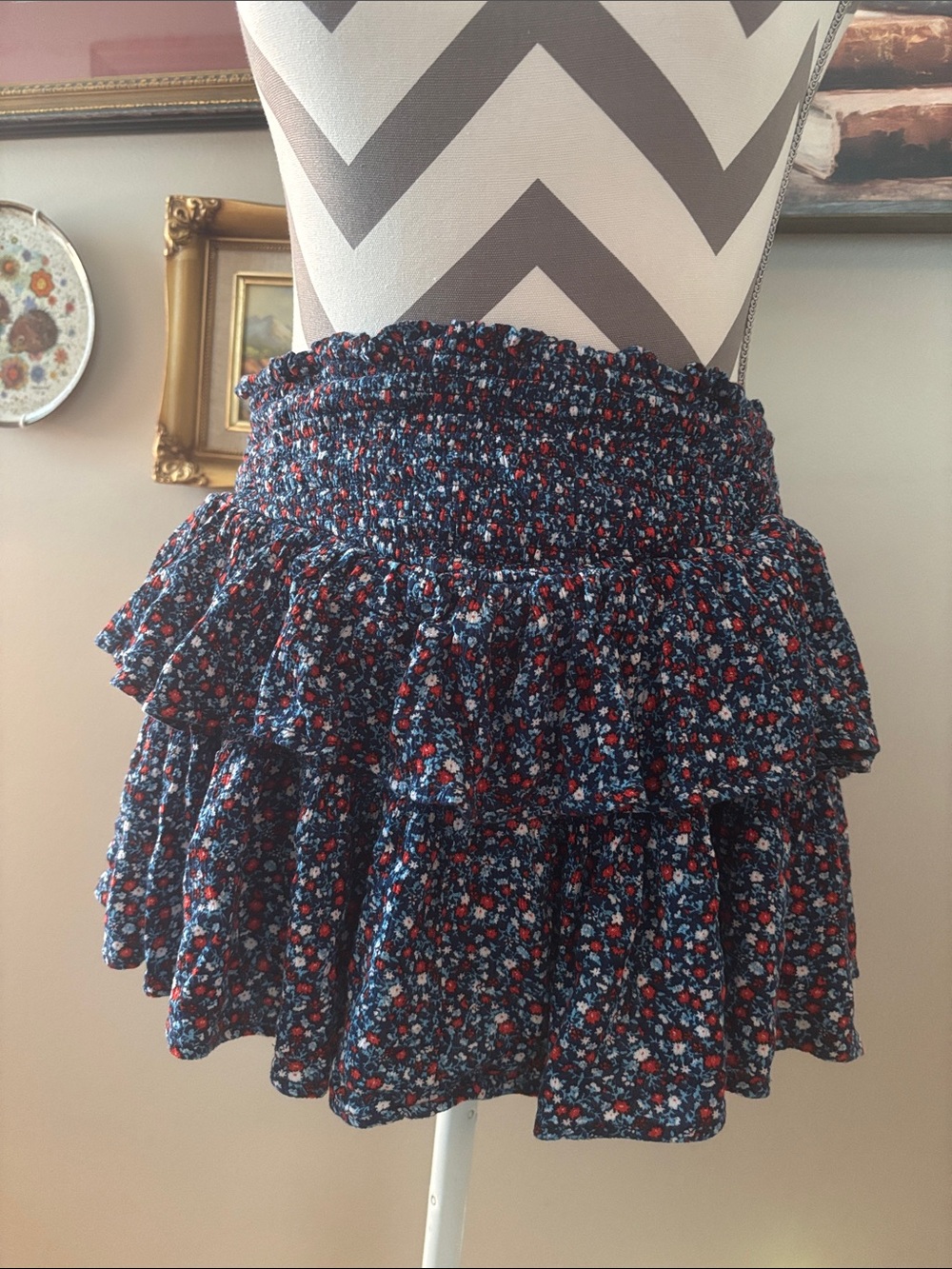 Francesca's Collections Navy Floral Ruffle Mini Skirt